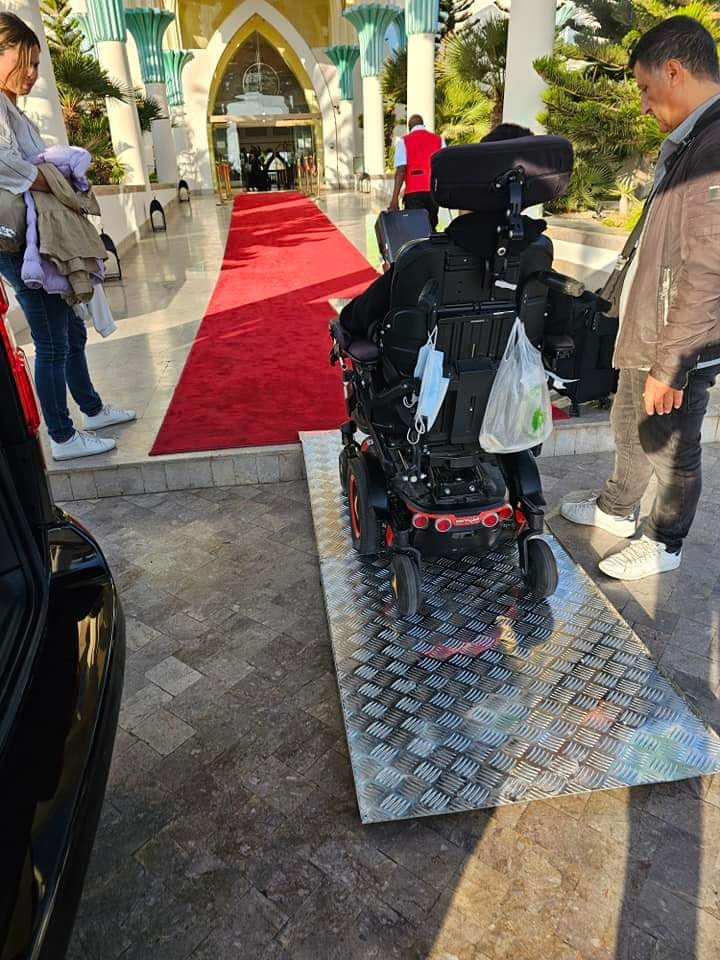 Carthage Transfer wheelchair-friendly vehicle at airpor